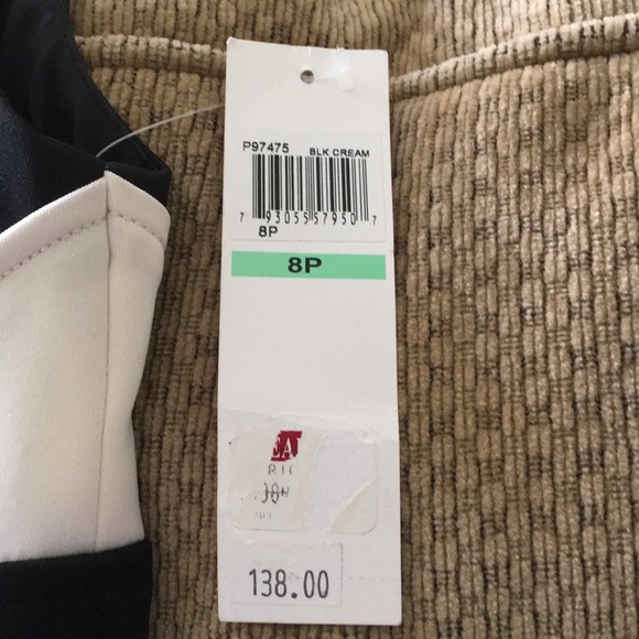 Maggy London petites dress size 8p - Picture 4 of 4